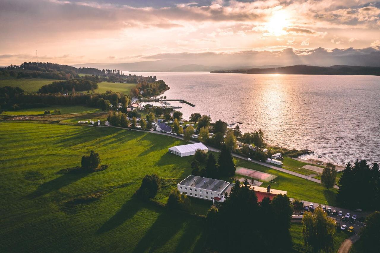 Hotel Racek Černá v Pošumaví Exterior foto