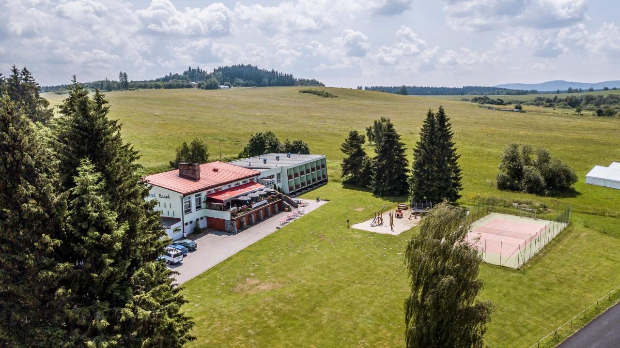 Hotel Racek Černá v Pošumaví Exterior foto