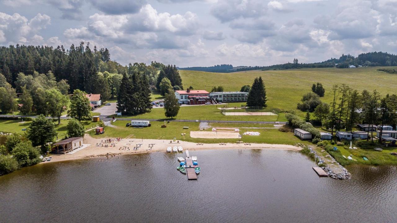 Hotel Racek Černá v Pošumaví Exterior foto